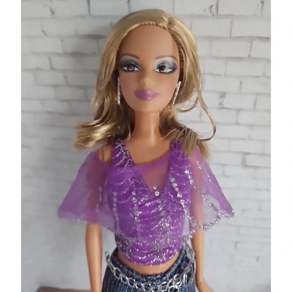 Barbie Other - Mattel Barbie 2006 Fashion Fever Doll Purple Top Blue Jeans Modern Trends K9809